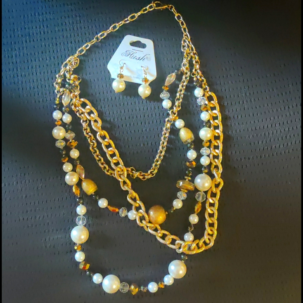 Fashion Pearl necklace and earrings sets